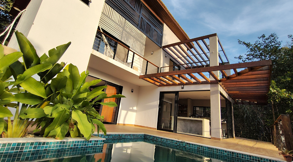 Jequitiba Eco Residence Casa 04 – Fachada Piscina